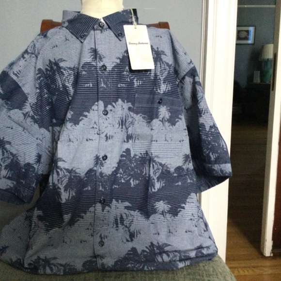 Tommy Bahama Pixel Palms Men’s Camp Shirt.  New - Picture 10 of 11